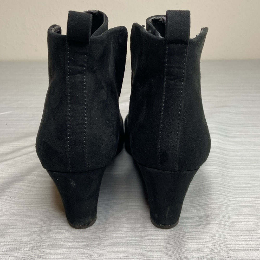 Forever 21 Black Wedge Booties Size 8 - Picture 5 of 5